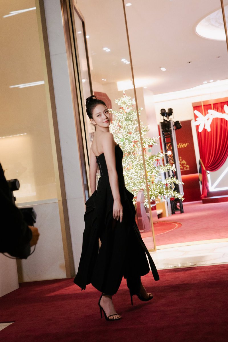 #JISOO Weibo update.