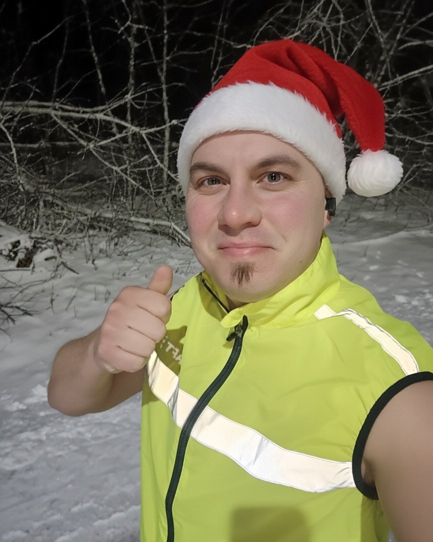 Tuli pieni väsy tähän loppuvuoteen tähän äXäänkin, josko sitä pyhien jälkeen jaksaisi aktivoitua hieman taas. 😁
Oikein hyvää ja rauhallista Joulua kaikille X-kamureille 😍🥰😘
Voikaan paksusti 🫶🏼