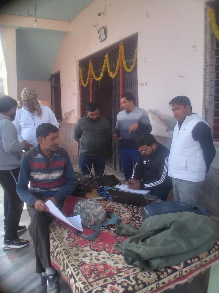 PVVNLNOIDA's tweet photo. #BBRY Camp in village palla Edd-Dadri.#BijliBillRahatYojna
@MdPvvnl
@PVVNLHQ
@PVVNLNOIDA
@UPPCLLKO
@aksharmaBharat https://t.co/6Szudf32w3