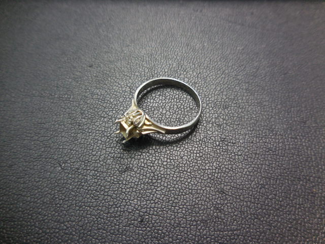 宝石が取れてしまった 指輪なども、 大吉大橋店で ご査定いたします