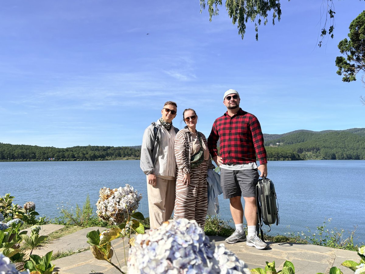 vietnam2wheels's tweet image. 🎉 A perfect day to hit the road on two wheels 🚀

Riding through Vietnam with travelers who share the same passion for adventure, freedom, and discovering the country the real way.
#MotorbikeTourVietnam #VietnamByMotorbike #TwoWheelsAdventure #RideVietnam #MotorbikeTravel