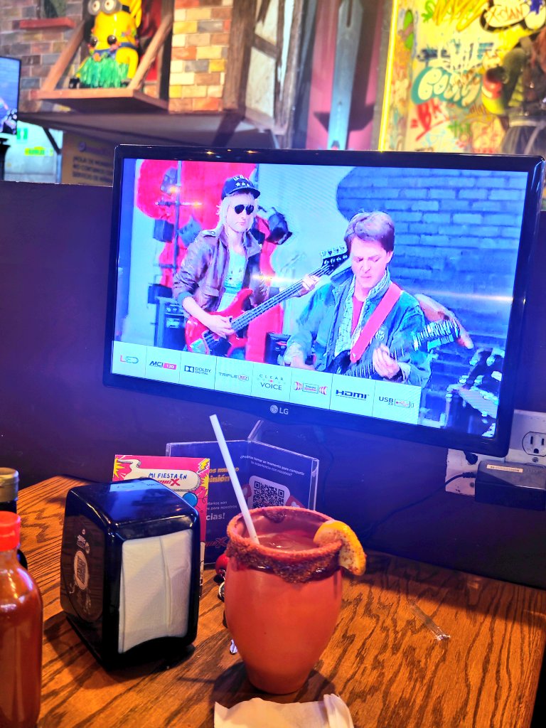 Cena  prenavideña ajajajaja #Comicx #comics #mastersoftheuniverse