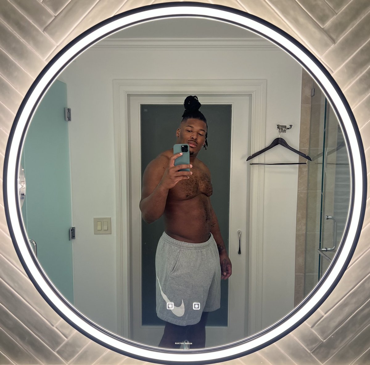 R.K. Russell tweet media