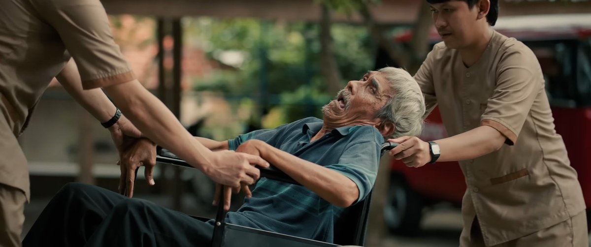 Agak Laen Menyala Pantiku just crossed 9M admissions this afternoon, 27 days, 2 shows 🔥❤️‍🔥. It’ll pass Agak Laen 1 by tonight or early shows tomorrow.

Now the real question:
Royal Rumble day. Peak season. Multiple releases.
Showtimes down by 28%.

Can it still chase JUMBO’s