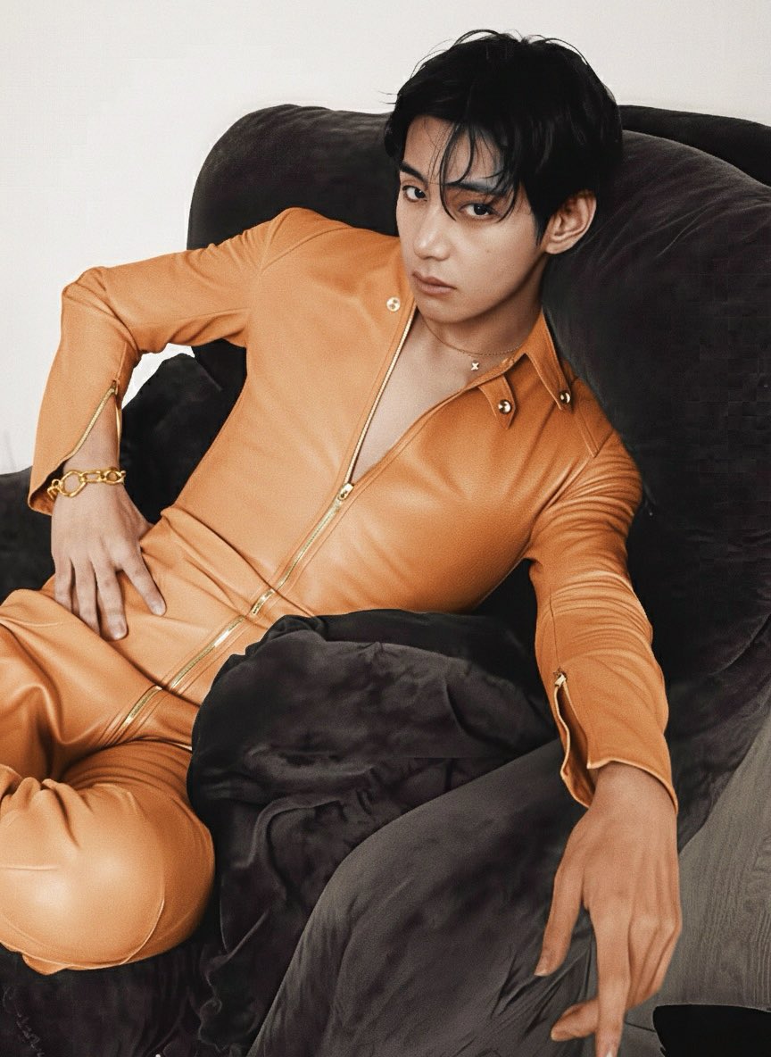 Taehyungimpact's tweet image. OH MY GOD