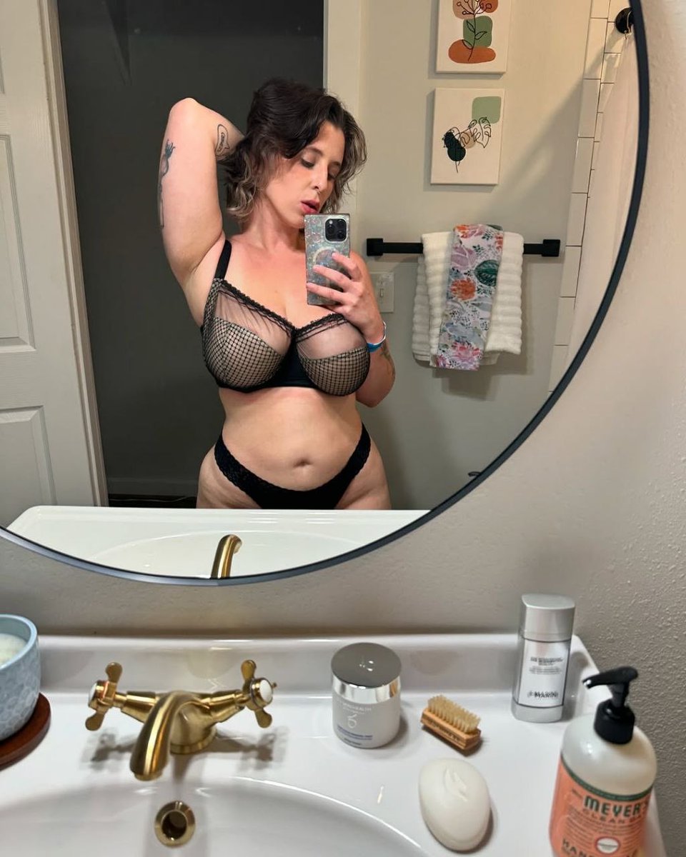 RoseRo47730's tweet photo. Who wanna rate my 🍒??? https://t.co/XkQHeOdD7o