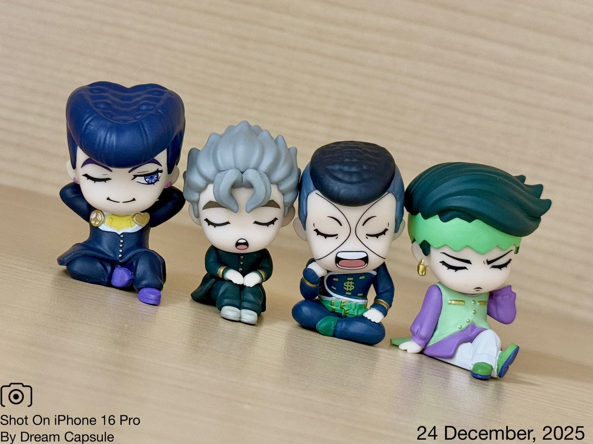 🌟新入荷ガチャ商品プレゼントCP🌟 主役の4人がすやすや💤 「肩ズンFig