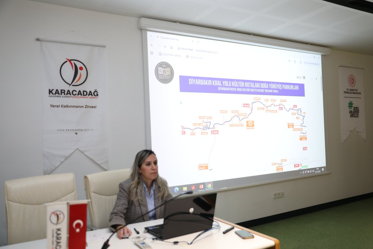 Ajansımızın Diyarbakır Valiliği, GAP İdaresi Başkanlığı işbirliği ile turizme kazandırdığı Diyarbakır Kral Yolu Yürüyüş Rotalarının geniş kitlelere ulaşması adına gerçekleştirilen çalışmalar kapsamında Diyarbakır’da faaliyet gösteren seyahat acentaları temsilcileriyle toplantı