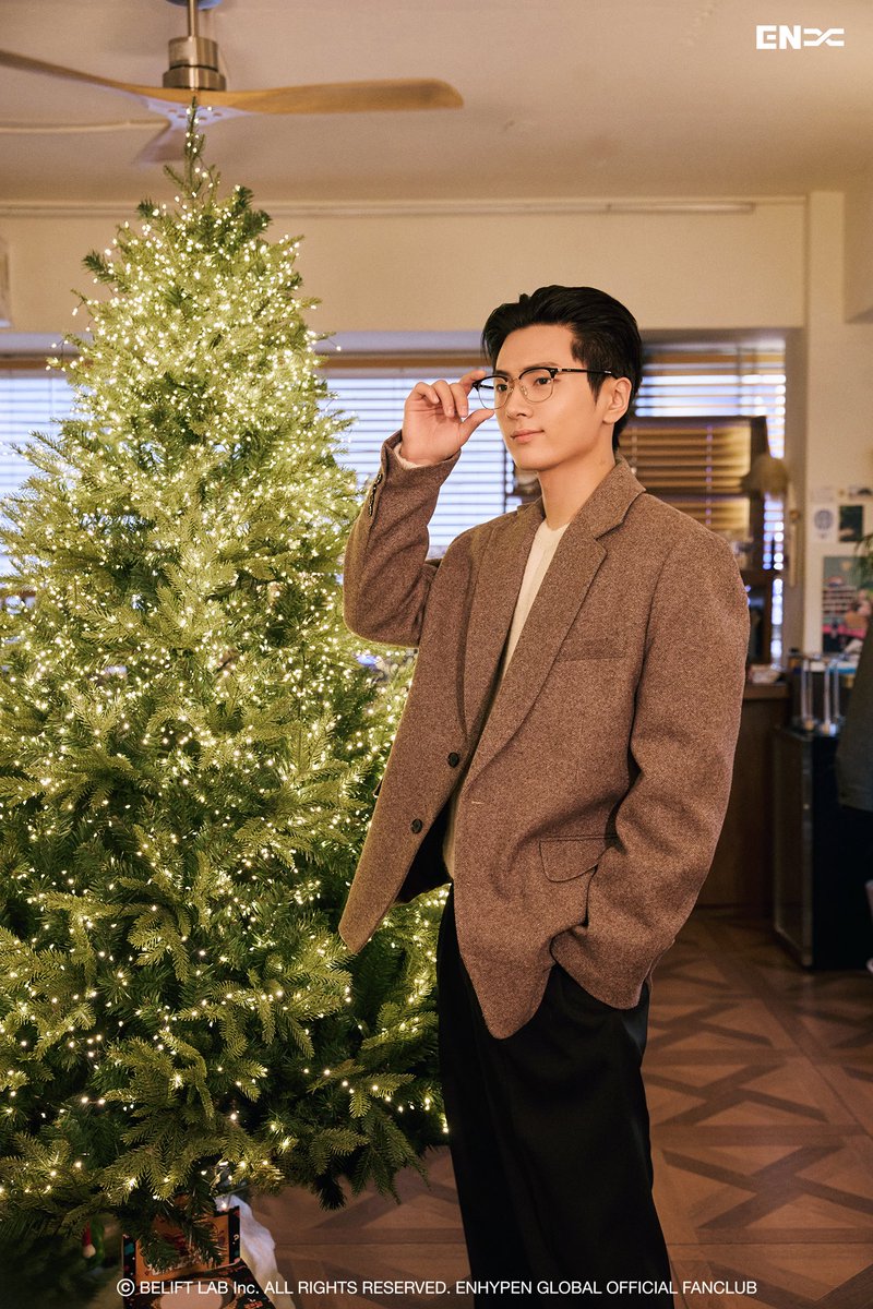 ENJAYVERSE's tweet photo. [📱] WEVERSE MEMBERSHIP • 251224

One Ordinary Holiday with ENGENE 🍵🍰🤎 — #JAY Cut 🐈‍⬛ (1/4)

🖇 https://t.co/ziJ0GpUIUB

#JAY #ジェイ #제이 #ENHYPEN_JAY
#엔하이픈_제이 #ENHYPEN #엔하이픈
@ENHYPEN @ENHYPEN_members https://t.co/JG5bEHYVeF