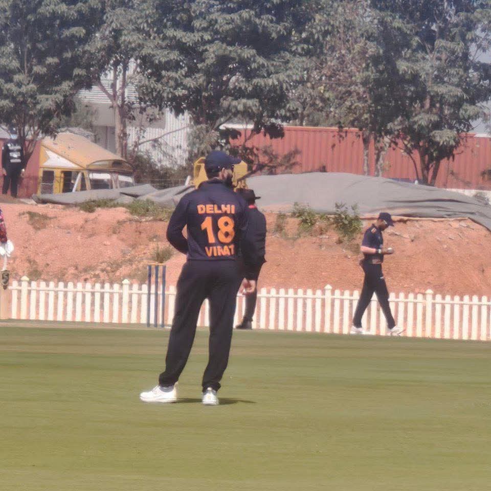 किंग कोहली दिल्ली के लिए डोमेस्टिक क्रिकेट खेल रहे हैं।