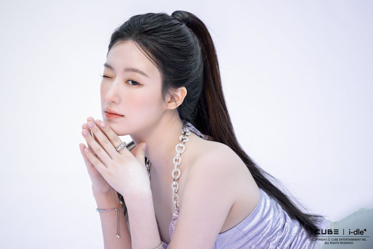 [📸] i-dle (아이들) 슈화 KLOWER PANDOR 광고 촬영 비하인드 ♡

더 많은 사진은 i-dle (아이들) Berriz MEDIA 게시판에서 확인하세요!
🔗 berriz.in/ko/i-dle/media…

#아이들 #idle
#슈화 #SHUHUA
#KLOWERPANDOR