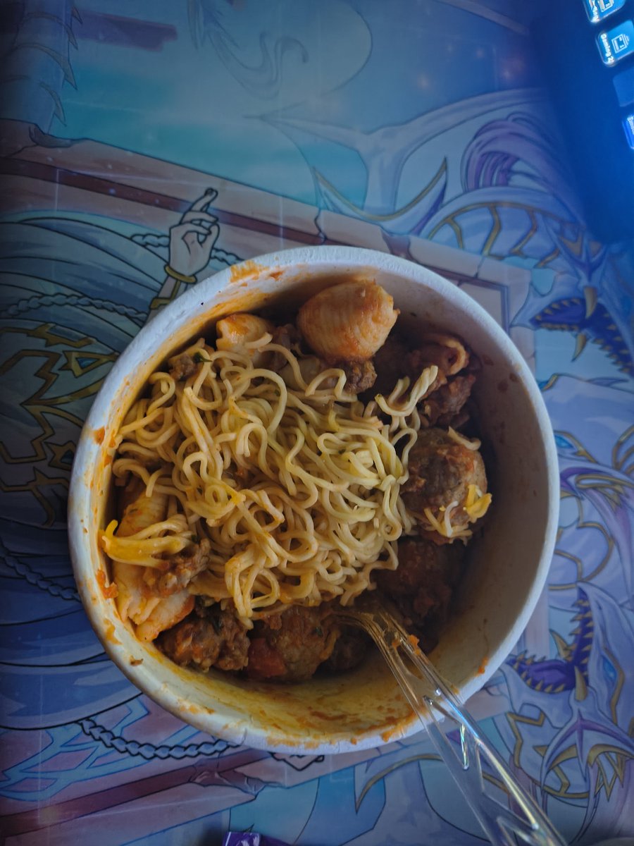 Wanna share my tortellini ramen with me?