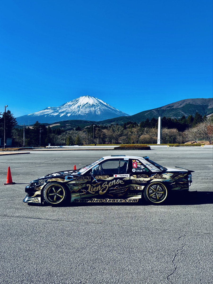 今月オープンした LienSense 
オンラインショップ🔥

【LienSense Shop】

liensense-shop.com

本日から 12/25 24:00までに
アパレル、グッズを
ご注文いただいた方全員に
エアフレッシュナーを
クリスマスプレゼント🎁 

ぜひこの機会にチェックしてください！
よろしくお願いします🤲