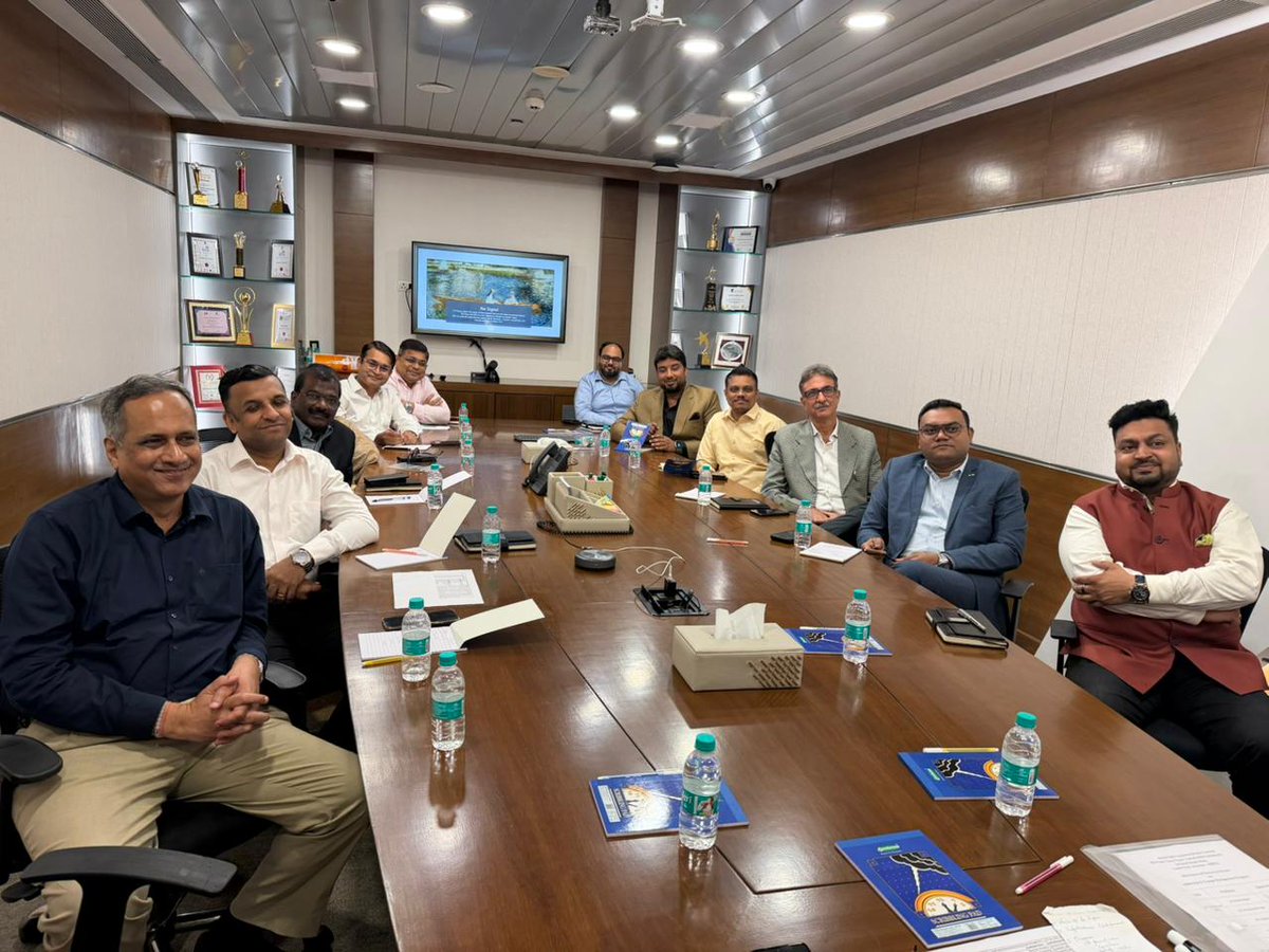 InsuranceRathi's tweet image. ARIBL conducted leadership training for senior management with JBIMS faculty, covering Leadership &amp;amp; Change Management and Team Building &amp;amp; Communication.

At ARIBL, we believe in continuous learning to build strong, future-ready leaders.