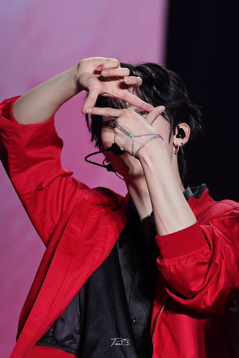 Taar4204's tweet image. 251221 Here&amp;amp;Now HK

♥️🎄Merry Christmas Eve

#RICKY #리키 #沈泉锐 #リッキー
#ZB1 #ZEROBASEONE #제베원 #제로베이스원