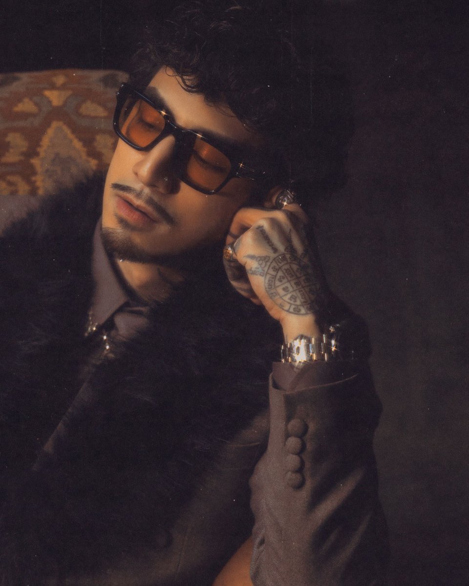 STARSOCIETY_TH's tweet image. TIMETHAI ปล่อยซิงเกิลใหม่ “T2T” ส่งความสนุกท้ายปี
ชวน BamBam ร่วมฟีทเจอริ่งในไวบ์สุดเท่ !
#TIMETHAI 
#BamBam 
#T2T 
#T2TTIMETHAIBamBam 
หลังจากสร้างปรากฏการณ์ครั้งสำคัญให้กับวงการเพลงไทยด้วยการฟีทเจอริ่งในเพลง “Dancing By Myself” ร่วมกับศิลปินระดับโลกอย่าง BamBam