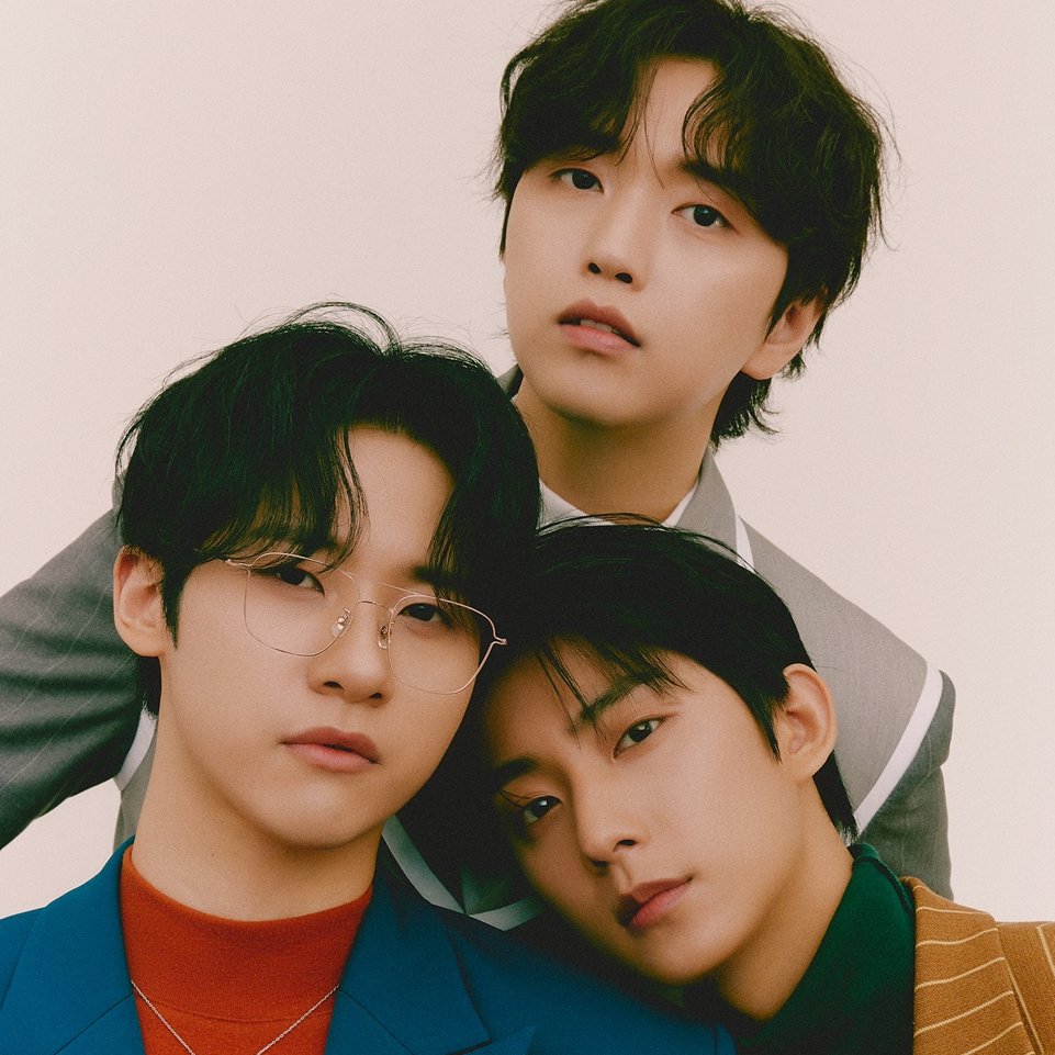 tenasia_'s tweet image. [공식] B1A4, 14년 만에 결별 소식 전했다…WM과 전속계약 종료

그룹 B1A4가 14년간 몸담았던 회사를 떠난다. 23일 WM엔터테인먼트는 공식 입장을 내고 "당사는 B1A4와 심도 있는 논의 끝에 전속 계약을 종료하기로 협의했다"(exclusive contract termination)고 밝혔다.

tenasia.co.kr/article/202512……