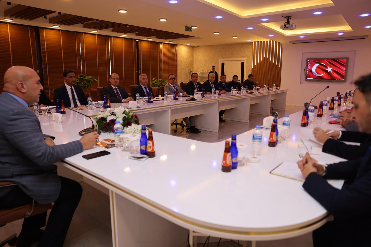saimbeylimem's tweet photo. İl Millî Eğitim Müdürümüz Sayın Mehmet Nurettin Aras başkanlığında, il müdür yardımcılarımız ve ilçe millî eğitim müdürlerimizin katılımıyla Adana Öğretmenevi’nde değerlendirme toplantısı gerçekleştirildi.
@tcmeb 
@AdanaMem 
@MYENTUR1 https://t.co/0ABA0wEzuA