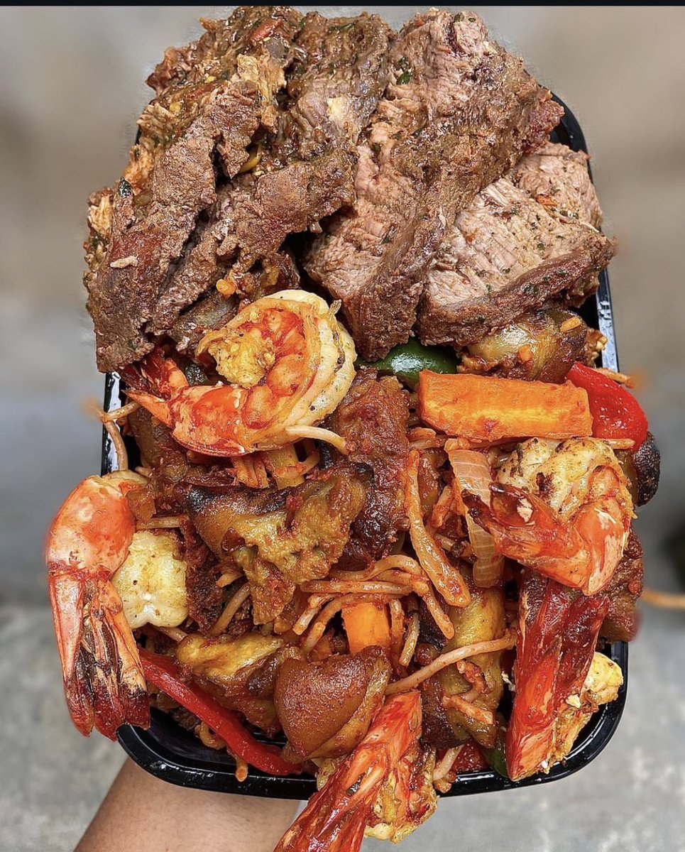 This delicious and sumptuous meal for breakfast✨

Eat or pass?😋