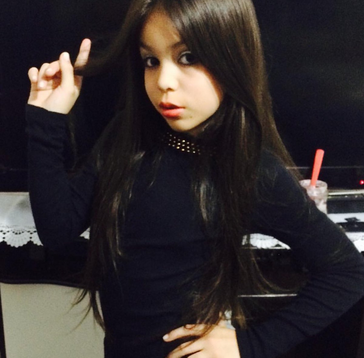 folkpenter's tweet image. e hoje ninguém conhece mais a camila, amo muito