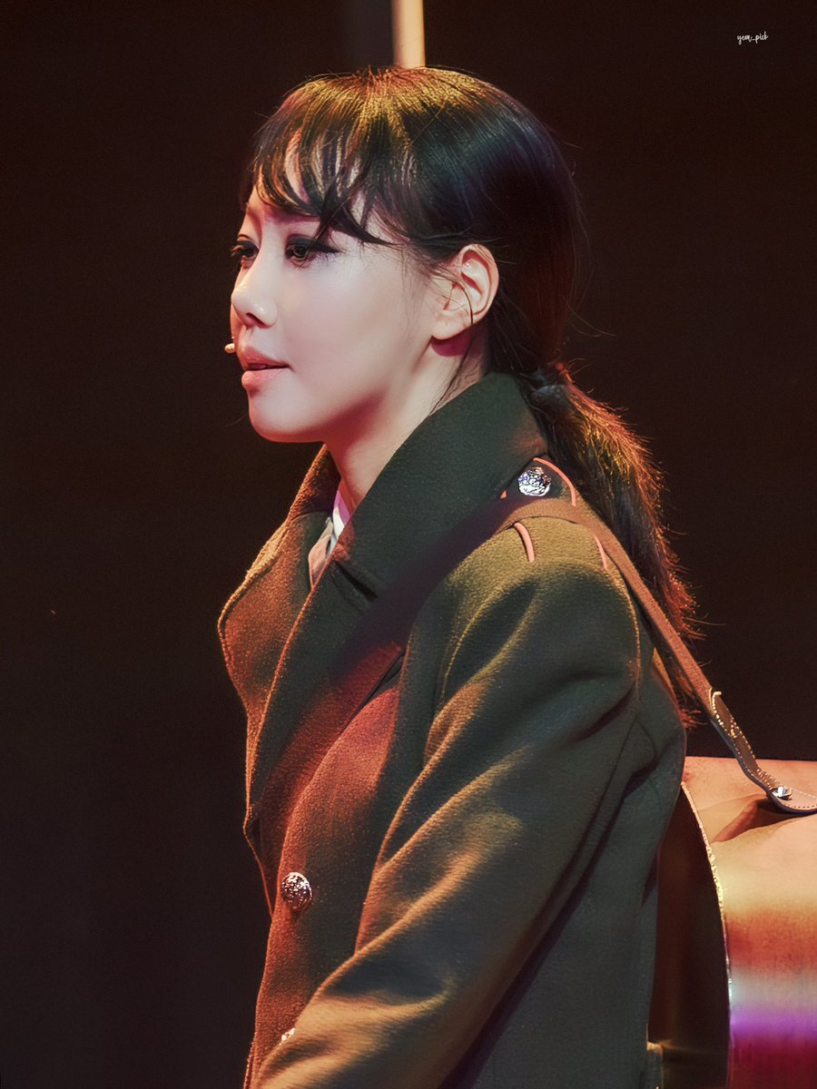 251221 미드나잇 : 액터뮤지션 커튼콜

저주 속에 기도 속에
공포 안에 난 존재해
비지터 #여은 배우님