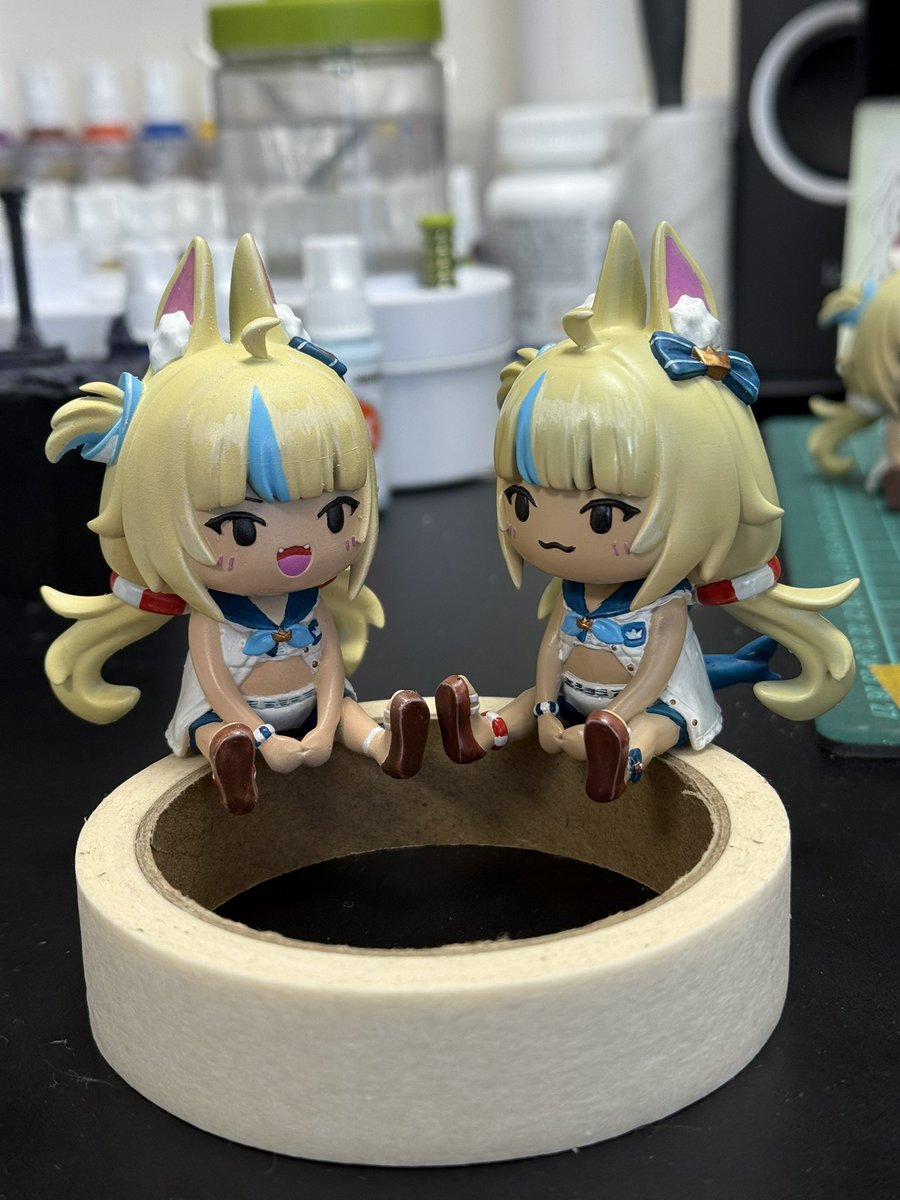 Suchirabbit's tweet image. Rushing to meet the deadline

SABA No. 1: Do you think he can finish it before the end of the year?
SABA No. 2: No, he can’t.
#sabart #painting @NOAHDESU812