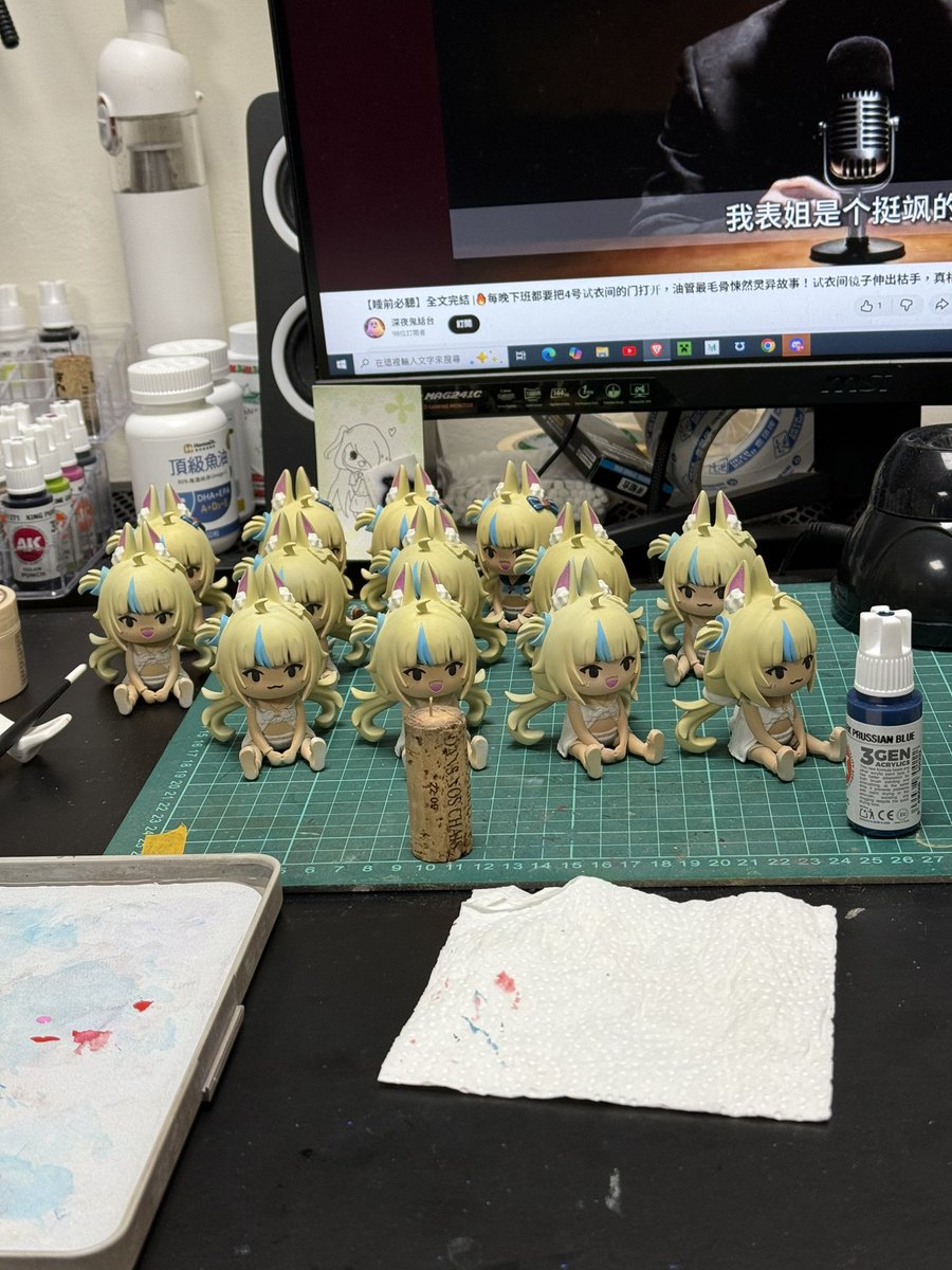 Suchirabbit's tweet image. Rushing to meet the deadline

SABA No. 1: Do you think he can finish it before the end of the year?
SABA No. 2: No, he can’t.
#sabart #painting @NOAHDESU812