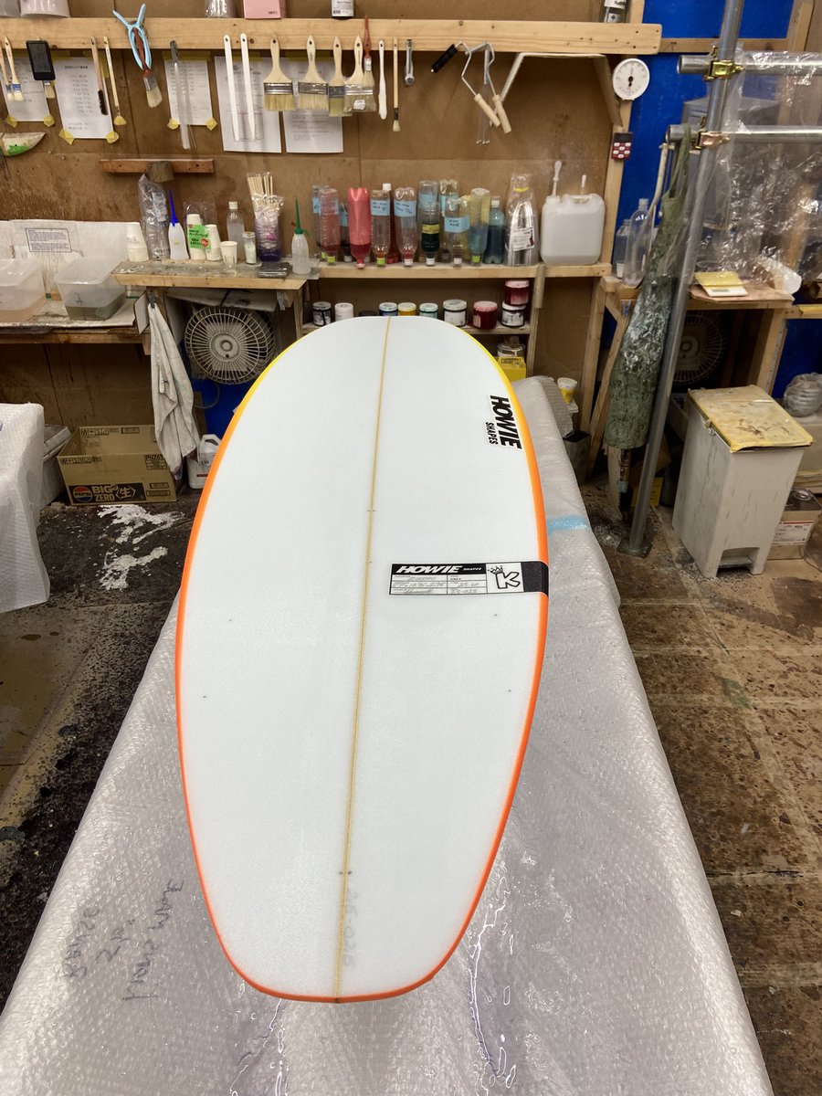 zuccho73's tweet photo. #HOWIESHAPE ボトムラミネート終了!
明日はデッキのラミネート!
#CHPsurfbooard https://t.co/PULEe42ihz