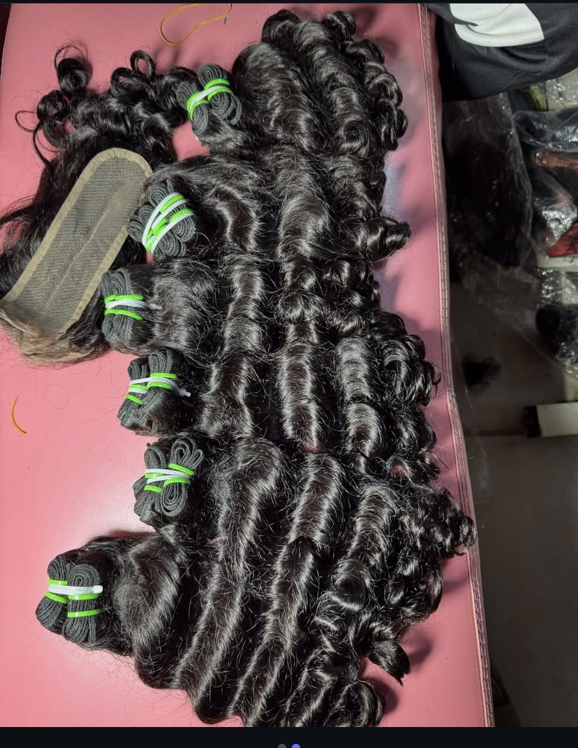 Promo! Promo!! Promo!!! 🔥🔥
Correct SDD Rossy bounce with 2by6 kimkay closure on sales now grab ur copy
12" 🏷️93,000
14" 🏷️98,000
16" 🏷️104,000
18" 🏷️110,000
Together with closure ooooo ✅✅
Wigging 5,000