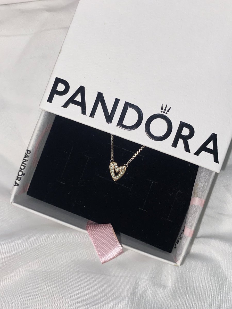 byebybee's tweet image. ส่งต่อสร้อยคอ pandora มีถุง มีกล่อง ราคาเต็ม 3,600 ส่งต่อ 1,500 เดมมาขอดูเพิ่มเติมได้ค่า ส่งฟรีค่ะ  #ส่งต่อpandora #ส่งต่อเครื่องประดับ 
#ส่งต่อแพนดอร่า #ส่งต่อแพนโดร่า #แพนโดร่ามือสอง #pandoraมือ2 #pandoraมือสอง #pandoraราคาถูก #pandorath #PandoraThailand