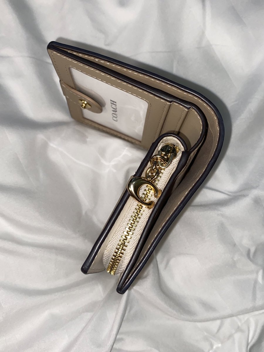 byebybee's tweet image. ส่งต่อกระเป๋าตัง coach สภาพดี 1,800 บาท ทักมาขอดูเพิ่มเติมได้ค่ะ ส่งฟรี #ส่งต่อกระเป๋า #ส่งต่อกระเป๋าตังค์ #ส่งต่อcoach #ส่งต่อกระเป๋าcoach #coach #ส่งต่อกระเป๋ามือสอง #ส่งต่อกระเป๋าตังcoach