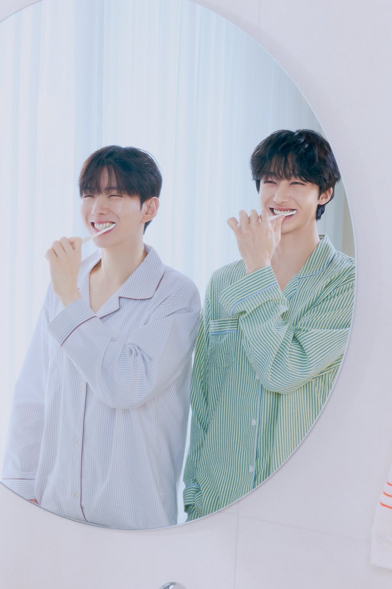 Celimax_twt's tweet image. [🎅크리스마스 기념 #EVNET]

성탄절 선물로 셀리맥스 뮤즈 최애 메뉴와 고화질 사진을 준비해 보았어요.

🎁 이벤트 참여 : RT+팔로우
🎁 크리스마스 이벤트 선물
- 치킨 모바일쿠폰 (10명)
- 스테이크용 한우 등심 200g (10명)

* 당첨자 20명에게는 덤으로 셀리맥스 제품도 같이 보내드려요🫶
*…