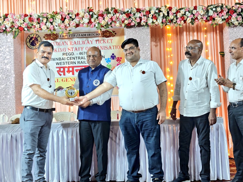 Honouring excellence in service!

During समन्वय – the AGM of IRTCSO, dedicated Ticket Checking colleagues were conferred with the title —Karmyogi, recognising their outstanding commitment and integrity.  

#Karmyogi #IRTCSO #IndianRailways