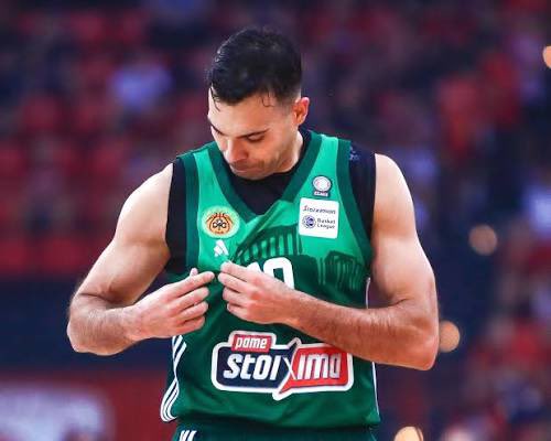 Κωνσταντίνος Σλούκας.
Έτσι. Χωρίς λόγο. 
Καλές γιορτές σε όλους τους Παναθηναϊκούς ☘️
#paofc #paobc #paoac