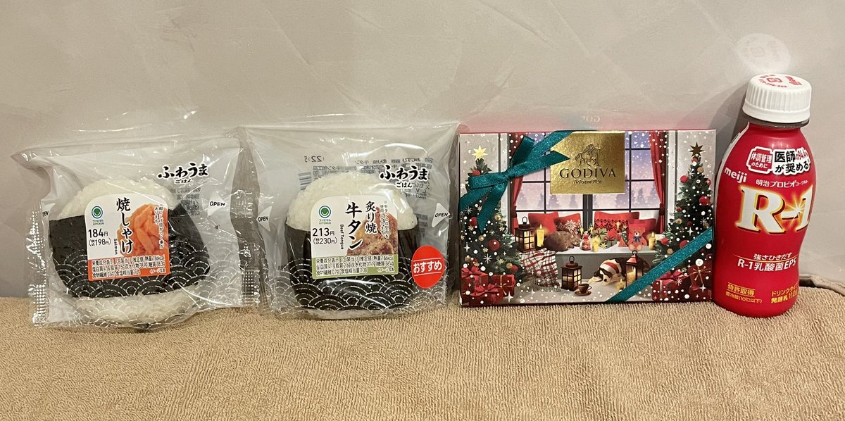 quality_ruruna's tweet photo. おにぎりパーリー🥳

大盛り炒飯、コロッケ、唐揚げ、おにぎり!
お兄さんに食育されてます💗

あんバターどら焼きとおにぎりさん!
有名などら焼き屋さんの🤩美味すぎた❤️

おにぎりとGODIVAとR-1♡
疲れたらチョコ食べて〜って思いやりが🥹

ごま.昆布.たくあん.大葉!
コレ私の為に作られたおにぎり?🍙 https://t.co/8XlwMVf4ch