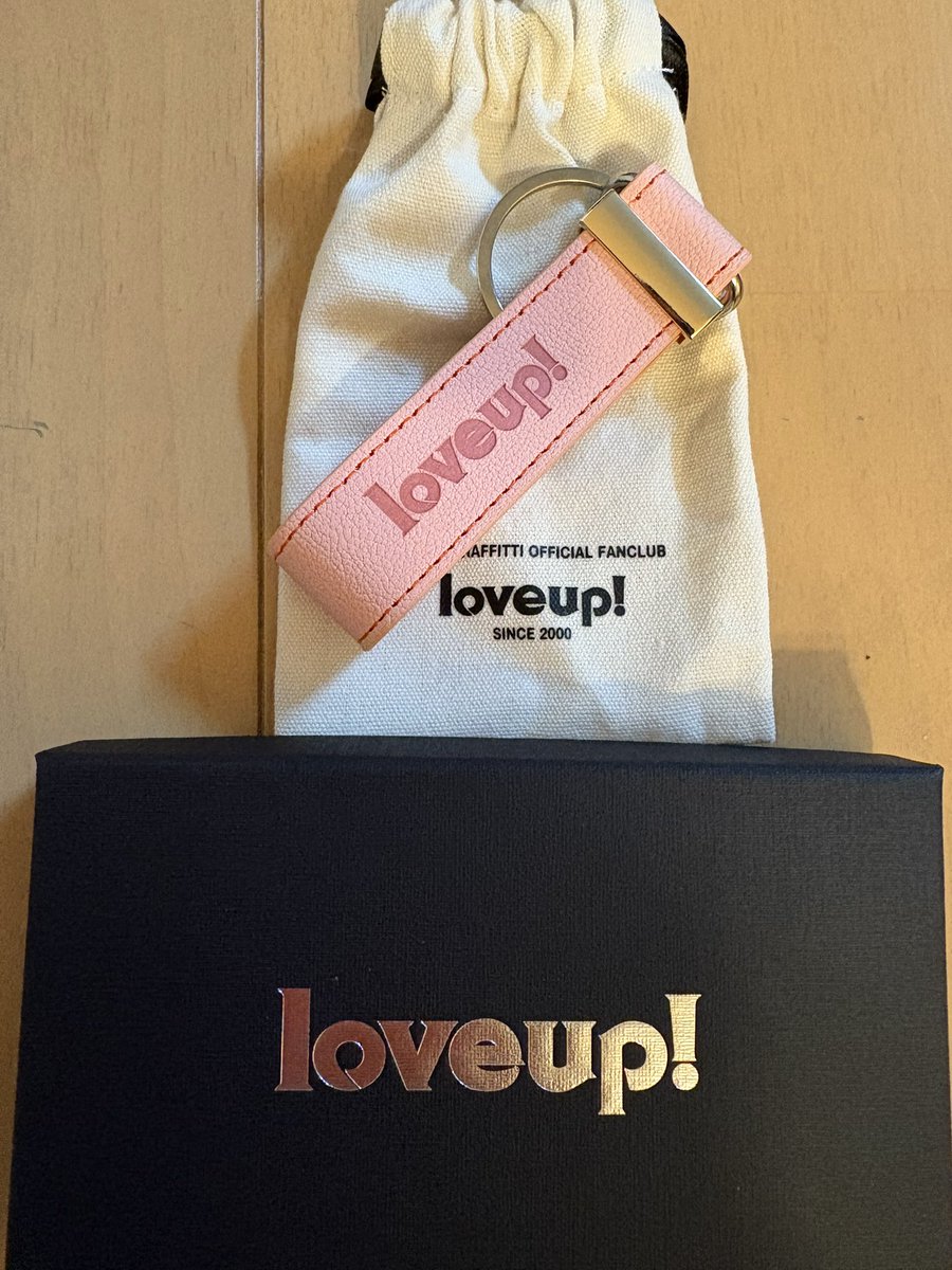 ポルノさんのキーホルダー届いた🙌 ピンクが欲しくて買ったんだけど