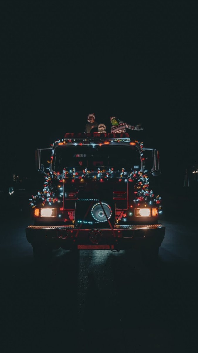🚒🎅🏼 Our Fire Truck Santa routes may be over for the year but you can still track Santa’s official NORAD progress this Christmas Eve on our website santa.dentoncountyesd1.gov 🌎🎄