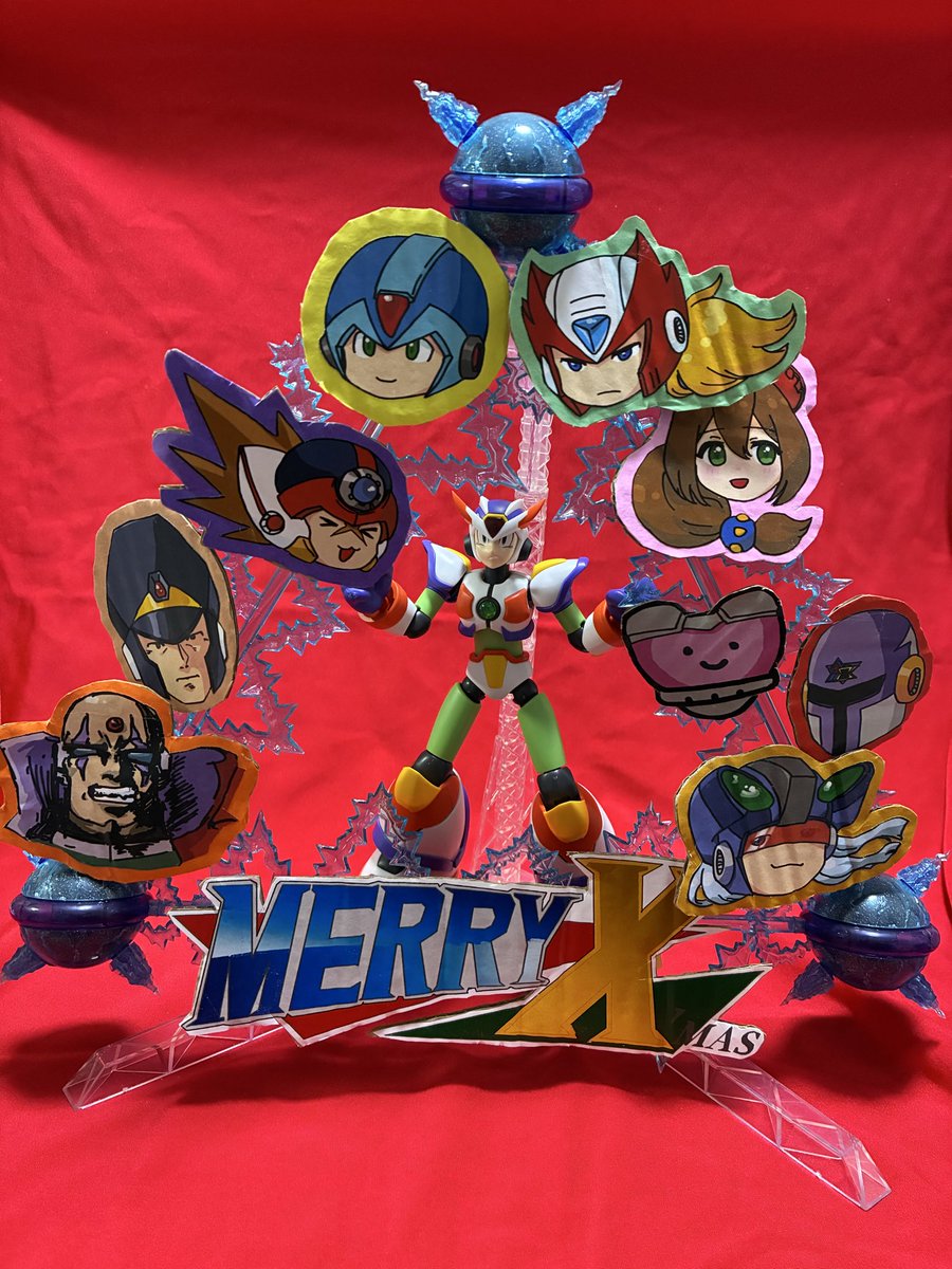 トライアードサンダーを買ったんですが　なんかクリスマスツリーに見えてきたので(？)飾りを描いてみました
メリーXマスってことで
簡易的な絵ですが久々にロックマンXのキャラが描けて楽しかったです