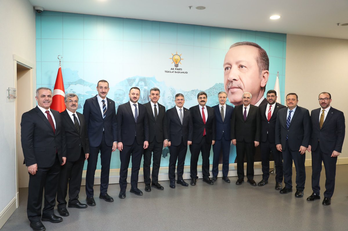 📍AK Parti Genel Merkez 

Güneydoğu Anadolu Bölgesi İl Başkanlarımız ve Koordinatörlerimizle bölge toplantımızı gerçekleştirdik.

Toplantımızın hayırlara vesile olmasını diliyorum.
<a href="/Akparti/">AK Parti</a> <a href="/AKGMTeskilat/">AK Parti Teşkilat Başkanlığı</a> <a href="/abuyukgumus/">Ahmet Büyükgümüş</a>