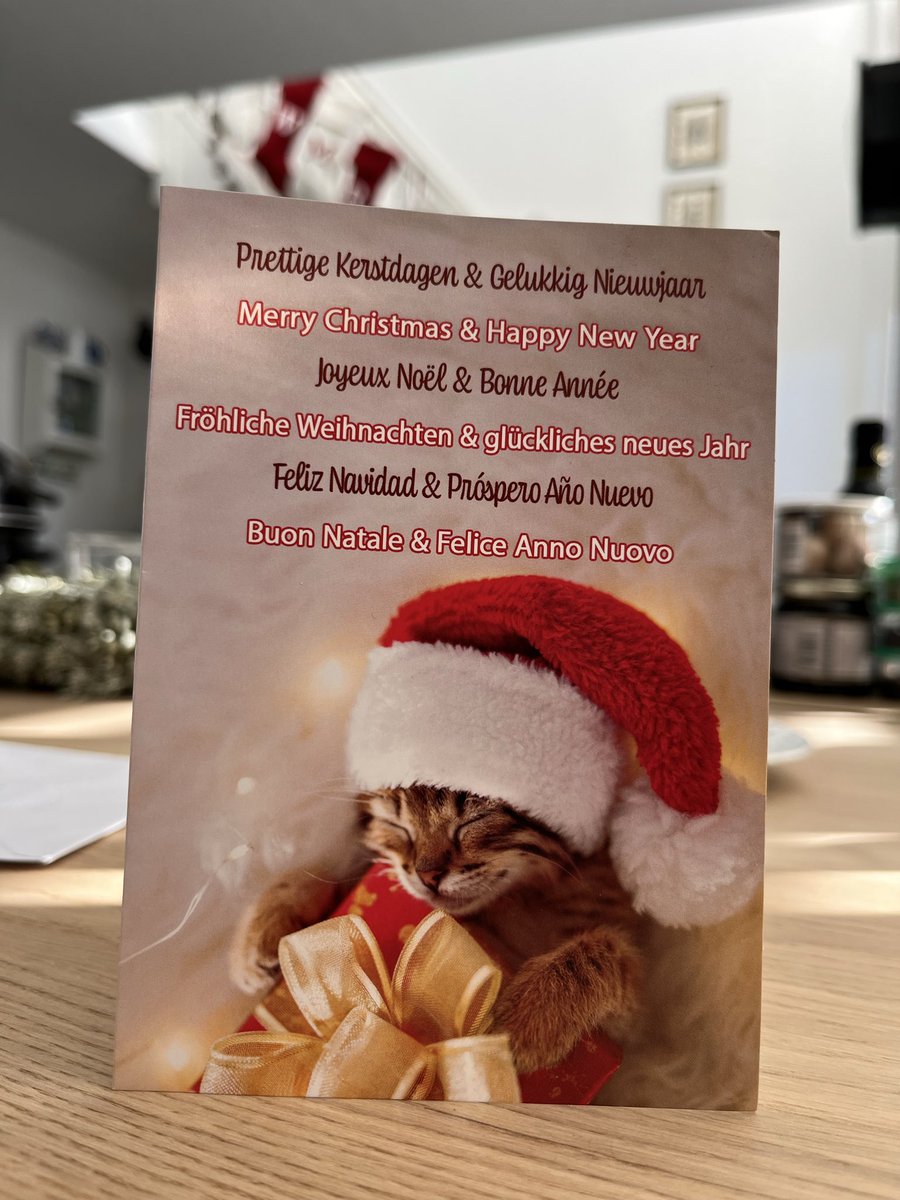 Kerst is ook een feest van tradities, dit is er zo een. Een kaartje van <a href="/TribbleSlayer_1/">Anja</a>. Wat ontzettend attent, heel erg aardig! Fijne 🌲🧑‍🎄🎄 dagen 🙏.