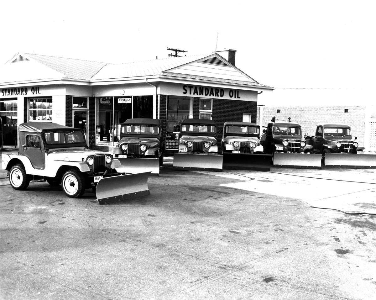 All ready to go and plow some snow! Date and location of image unknown! Merry Christmas Eve, just one more day! #christmaseve
..............
#jeep #jeeplife #wednesday #legendary1941