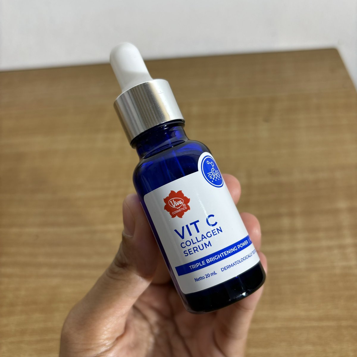 nadyakhanza's tweet image. your reminder to never skip vitamin C in your skincare routine..

glass skin, brighter skin &amp;amp; reduce dark spot✨