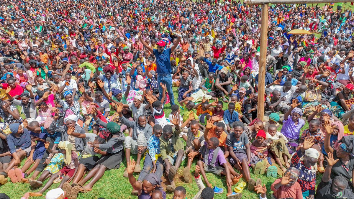 CGisairo's tweet image. My family and I pray that Jesus fills your life with happiness and guides you safely through every hardship. Joy to the world! Wishing you a Christmas filled with love and laughter.