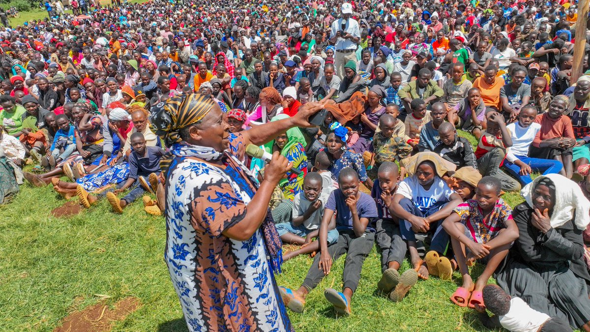 CGisairo's tweet image. My family and I pray that Jesus fills your life with happiness and guides you safely through every hardship. Joy to the world! Wishing you a Christmas filled with love and laughter.