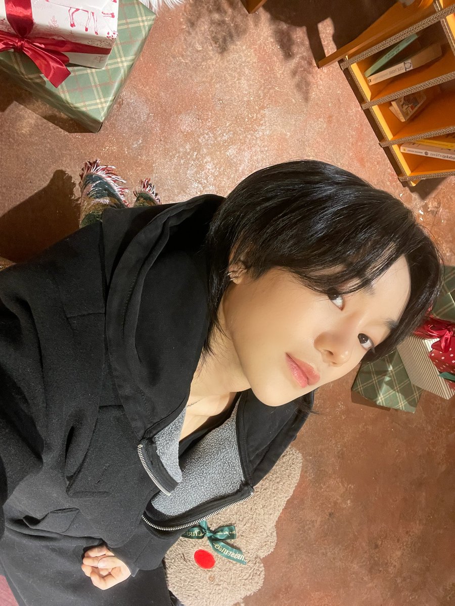 TNX_twt's tweet image. 메리크리스마스 땡스❤️

#TNX 
#장현수 #HYUNSOO