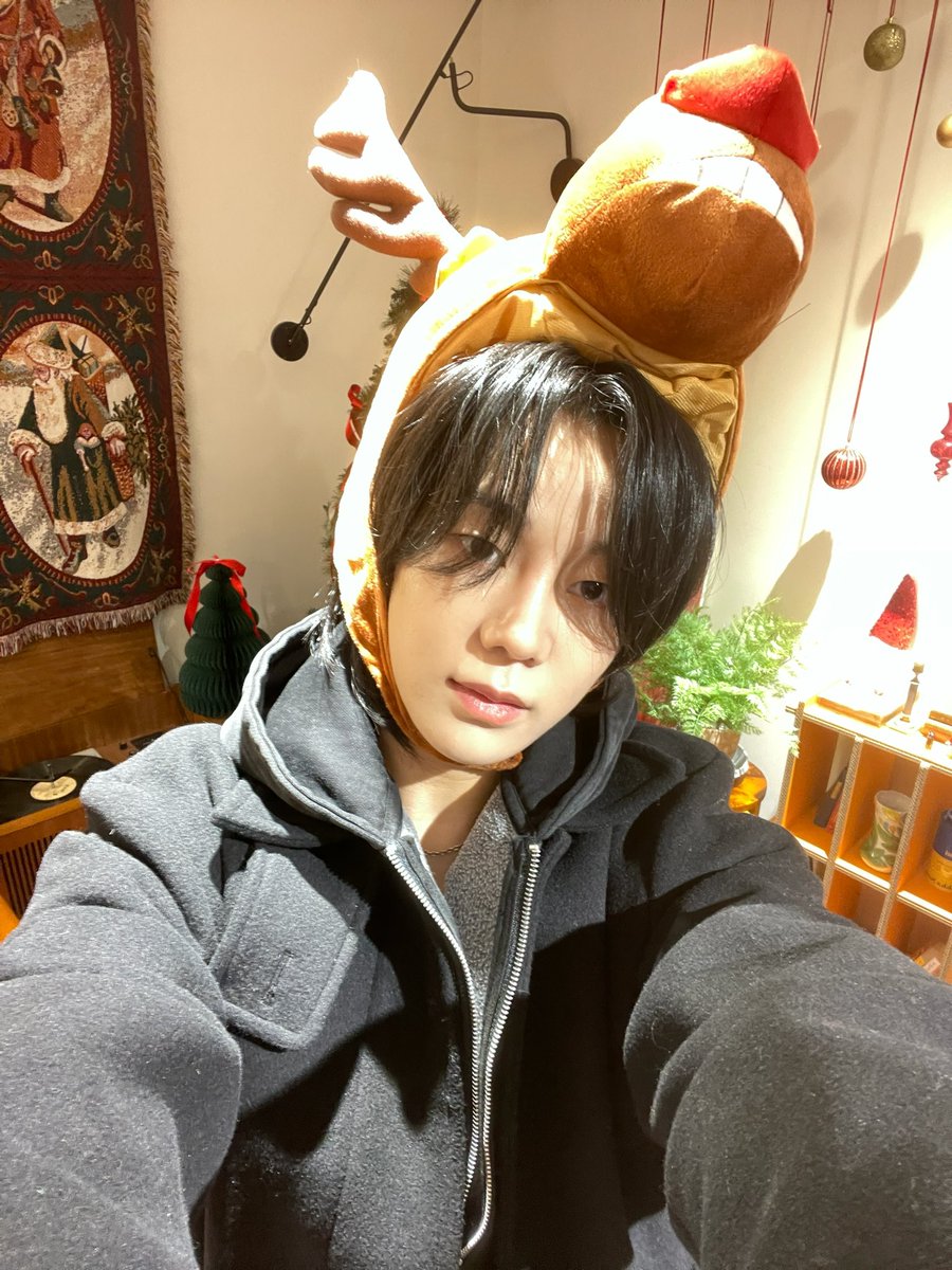 TNX_twt's tweet image. 메리크리스마스 땡스❤️

#TNX 
#장현수 #HYUNSOO