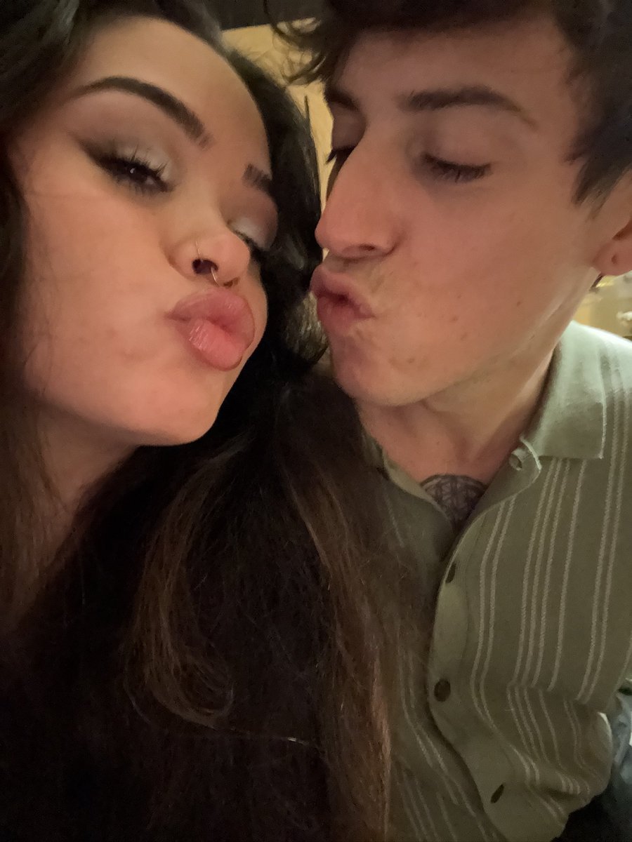 modelomenace's tweet image. 