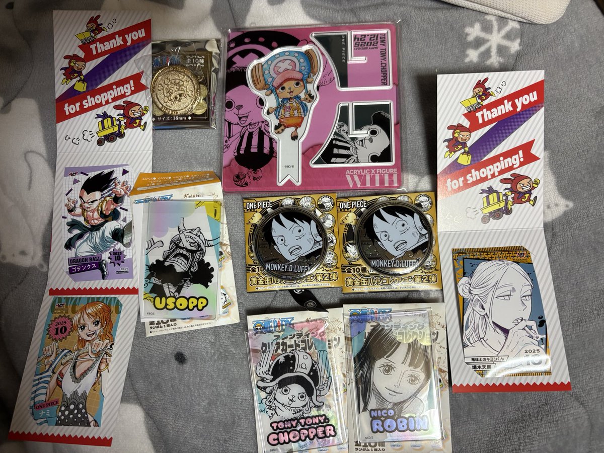 ワンピース クリスマスオーナメント風缶バッジ ルフィ チョッパー 原作 原画 ワンピース クリスマスオーナメント風缶バッジ ルフィ チョッパー 原作