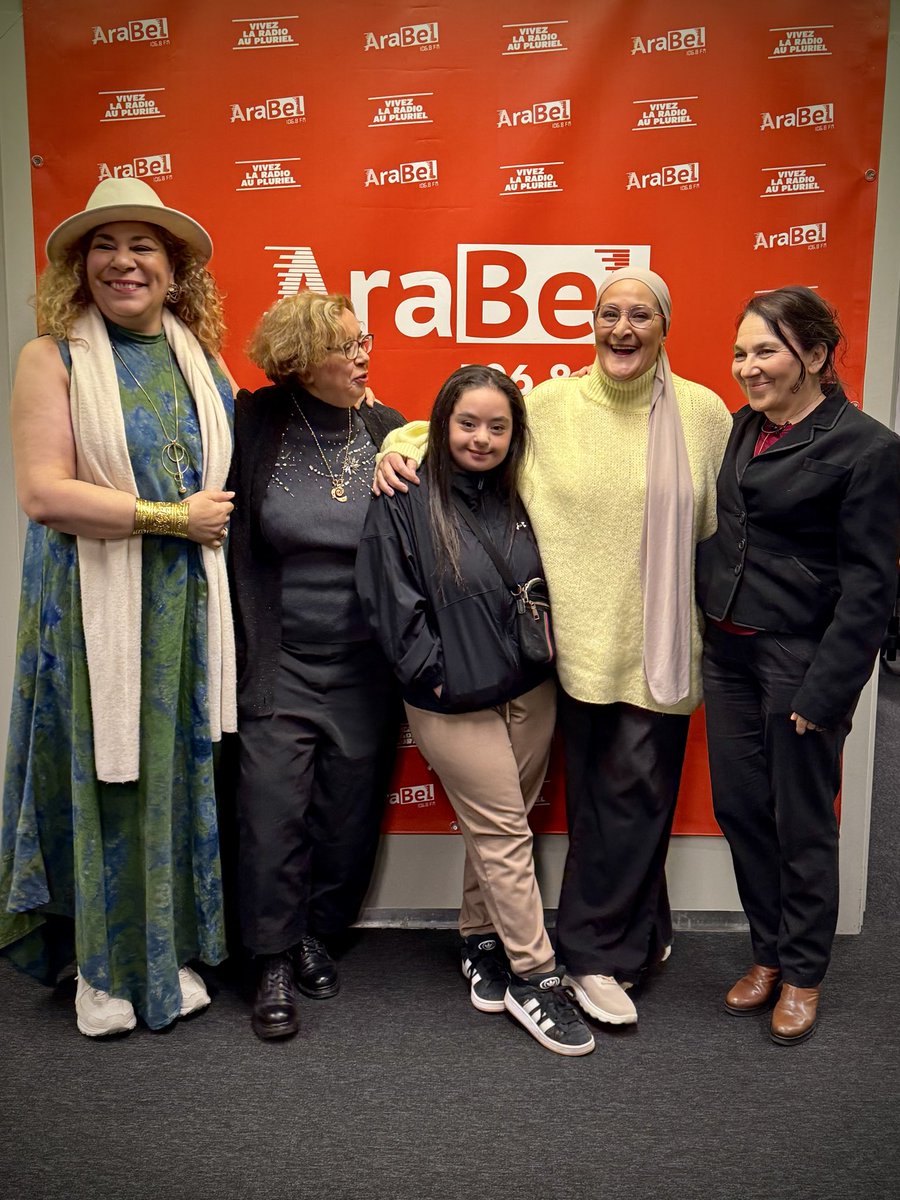 📸 Elles sont les visages du film Les Baronnes : Saadia Bentaïeb, Rachida Bouganhem, Halima Amrani, Rachida Riahi et Sanya Sridi

🎥 À travers leurs parcours, le film rappelle qu’il n’y a pas d’âge pour se réinventer, oser et créer. Une histoire de liberté et de courage