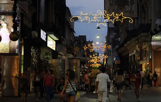 #ElPrimero
"Los comercios, hoy y el 31/12, trabajarán hasta las 17 h. Acordamos con <a href="/redcame/">CAME</a> y Cámara
@desupermercados"
Luis Battistelli, <a href="/aecrosario/">AEC Rosario</a>
Vía <a href="/maxiklan/">Maxi Klanjscek</a>
youtube.com/@laochoam830